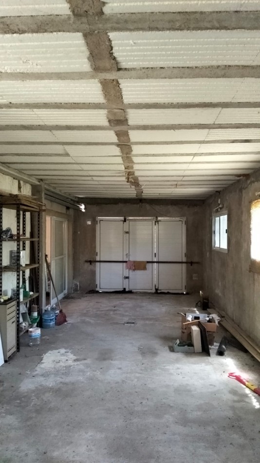 VENTA CASA 3 AMBIENTES GARAGE PARQUE Y PARRILLA: 350M2 TOT.ZONA ALFAR